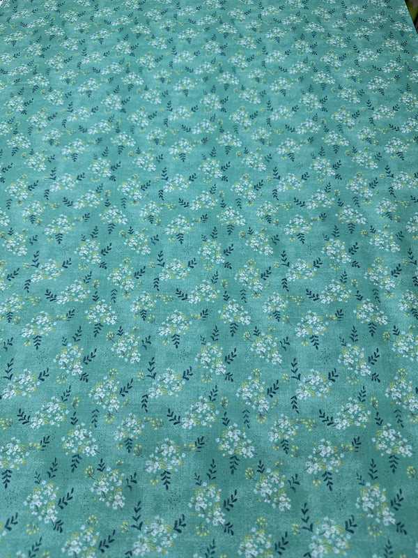 Chapel Floral on Green Cotton - 44/45" Wide - 100% Cotton sec ST