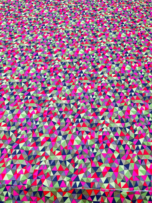 Crazy Colorful Triangles - 44/45" Wide - 100% Cotton sec ST