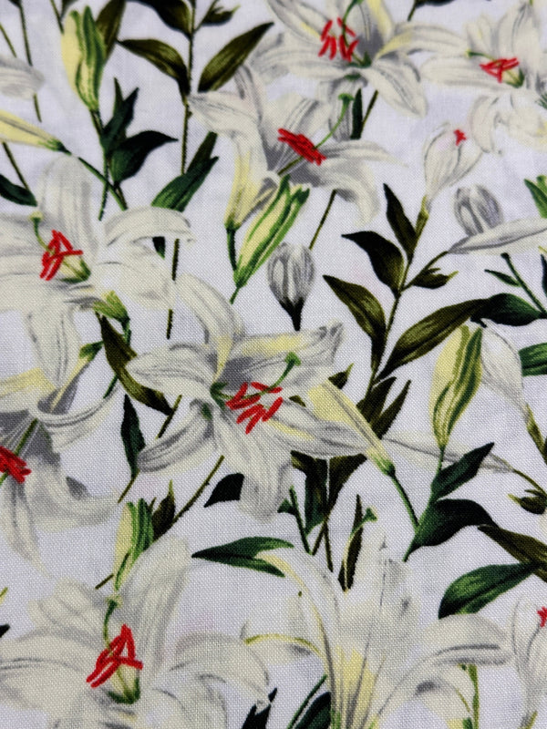 Lilies - Cotton Fabric - 44/45" Wide - 100% Cotton AI2