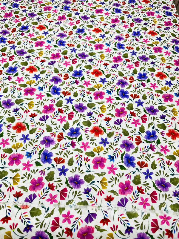 Morning Glory on White Cotton - 44/45" Wide - 100% Cotton sec ST