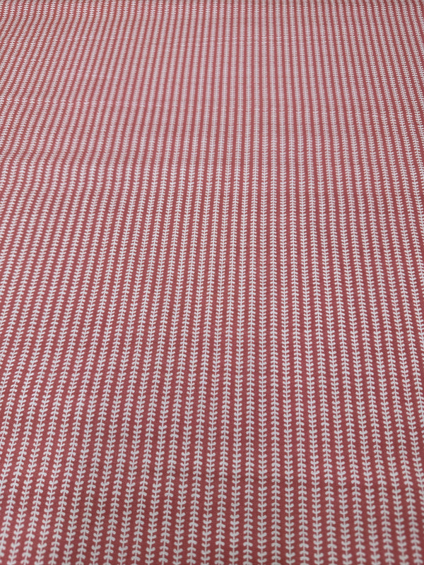 Unbroken Chain Red & White Cotton - 44/45" Wide - 100% Cotton sec ST